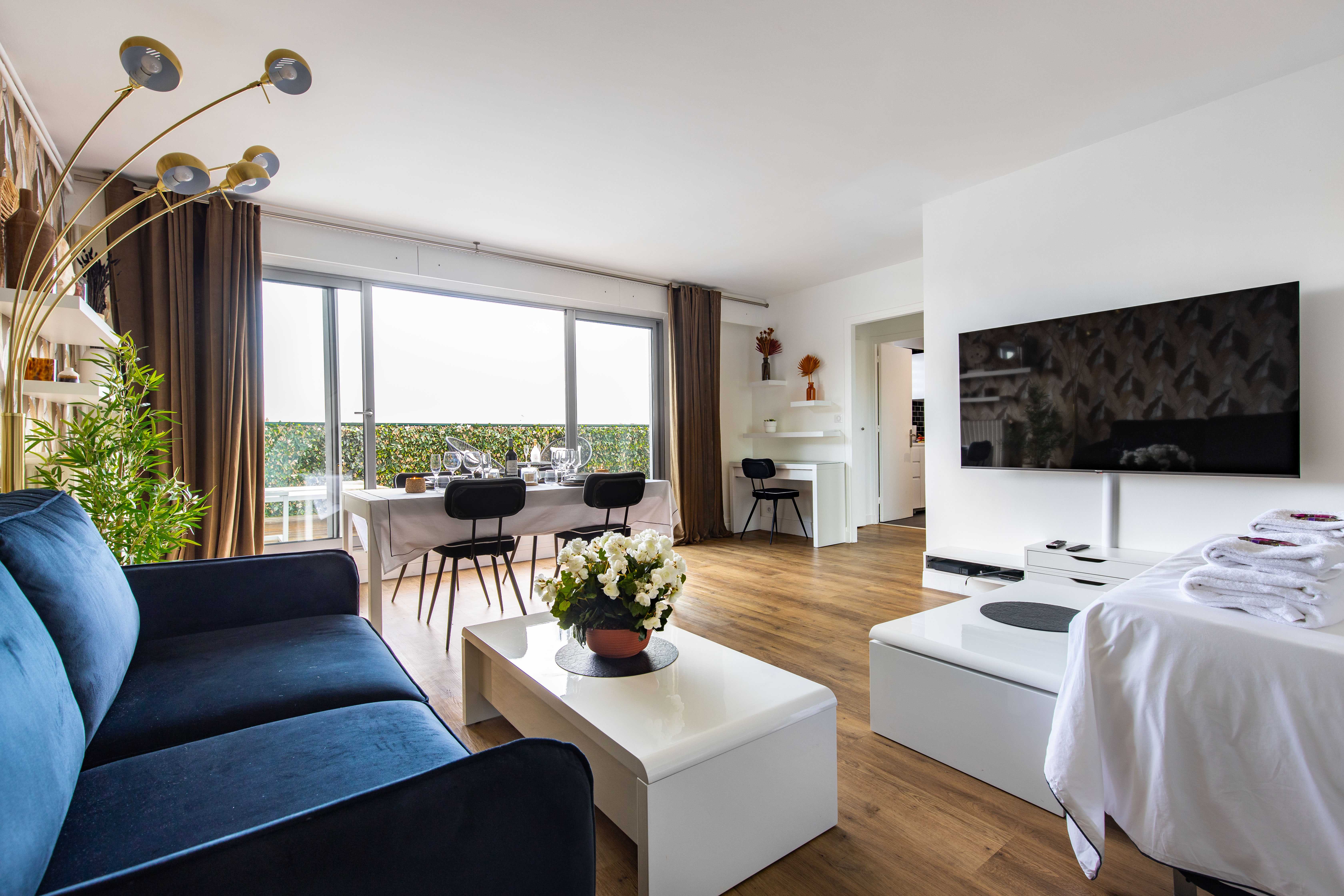 Charming duplex - 1BR/4P - Eiffel Tower view — Paris, Île-de-France — vacation rental