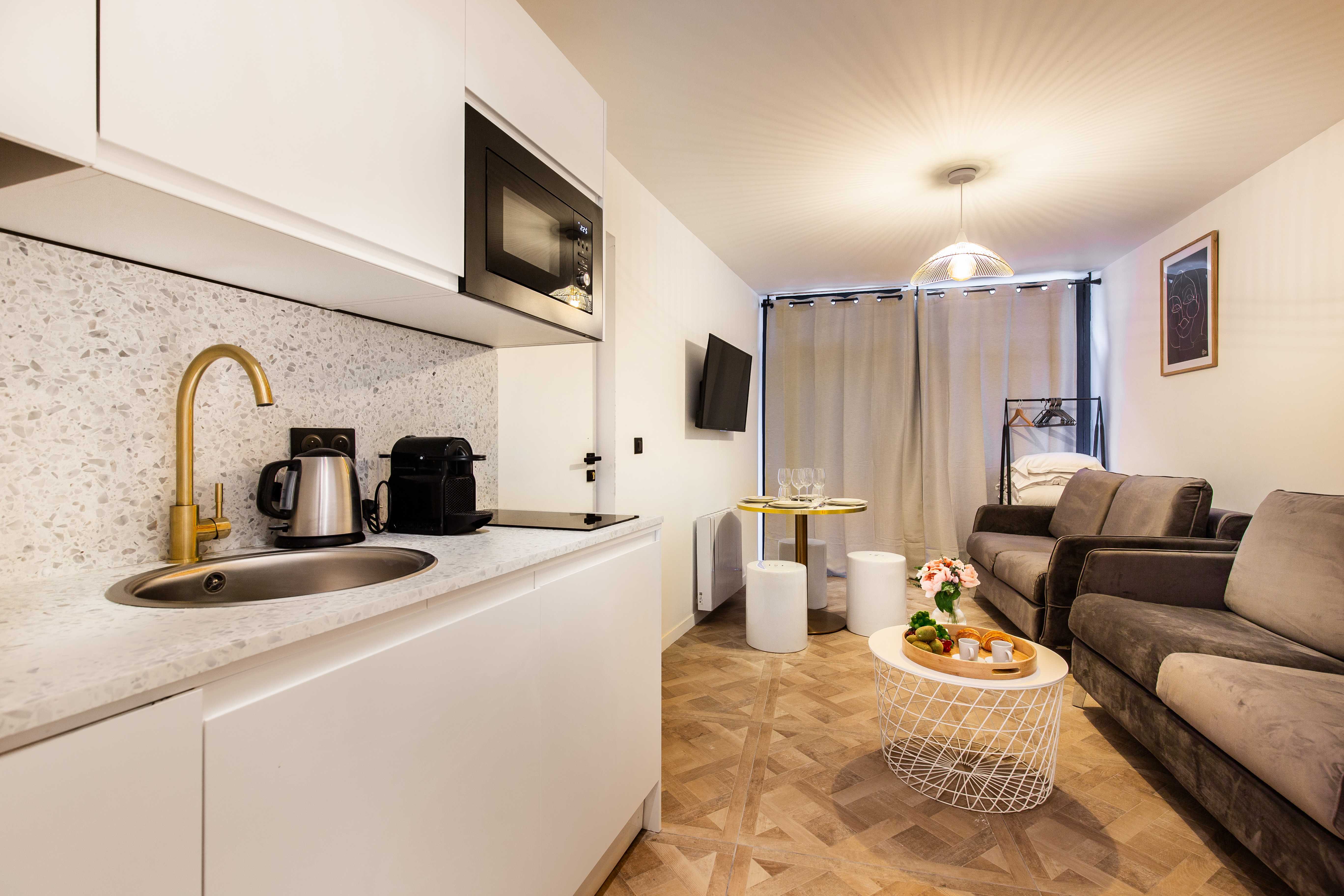 Charming Apartment - 1BD /4P - near Eiffel Tower — Paris, Île-de-France — vacation rental