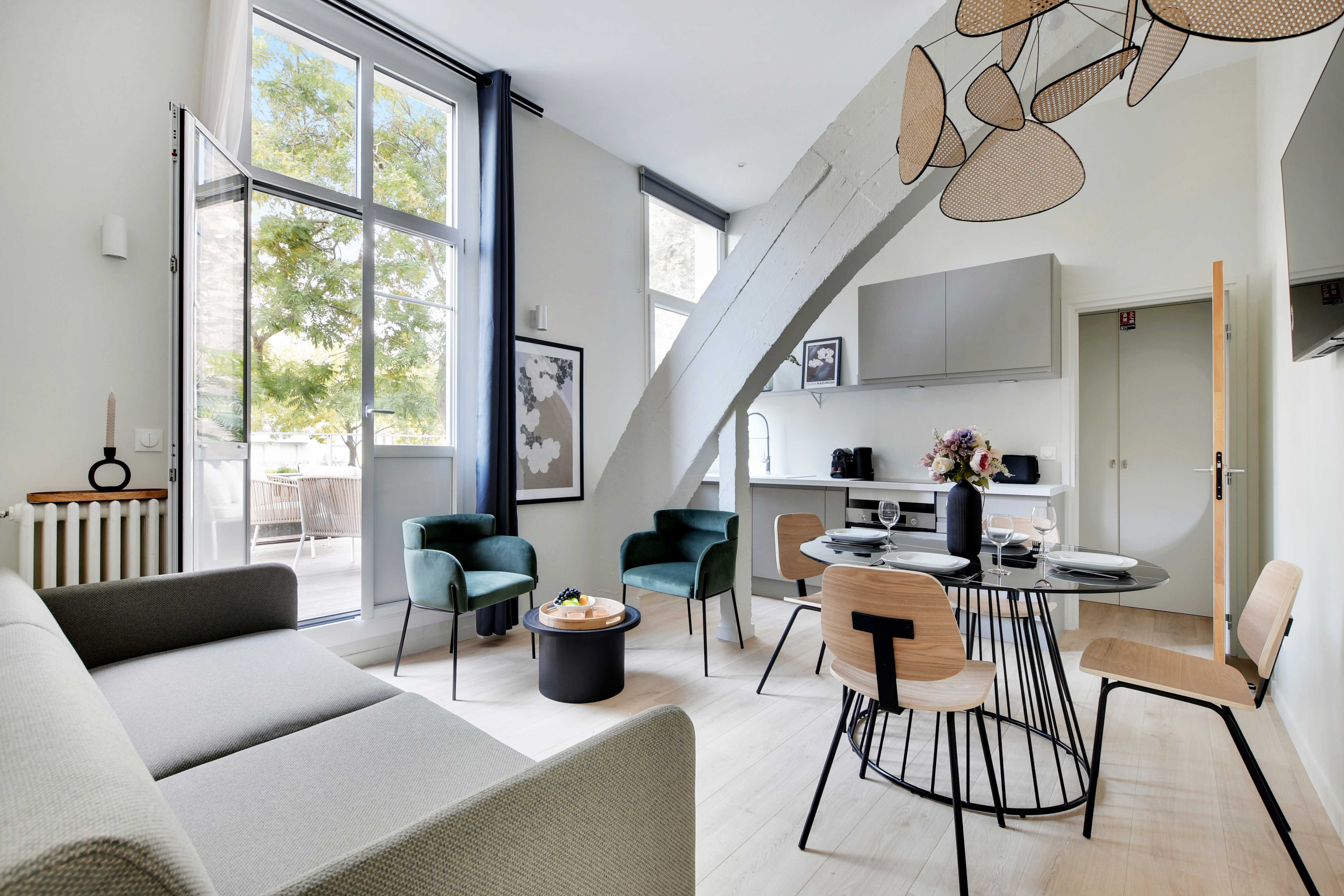 Flat with Terrasse - 1BR/4P - Eiffel Tower — Paris, Île-de-France — vacation rental