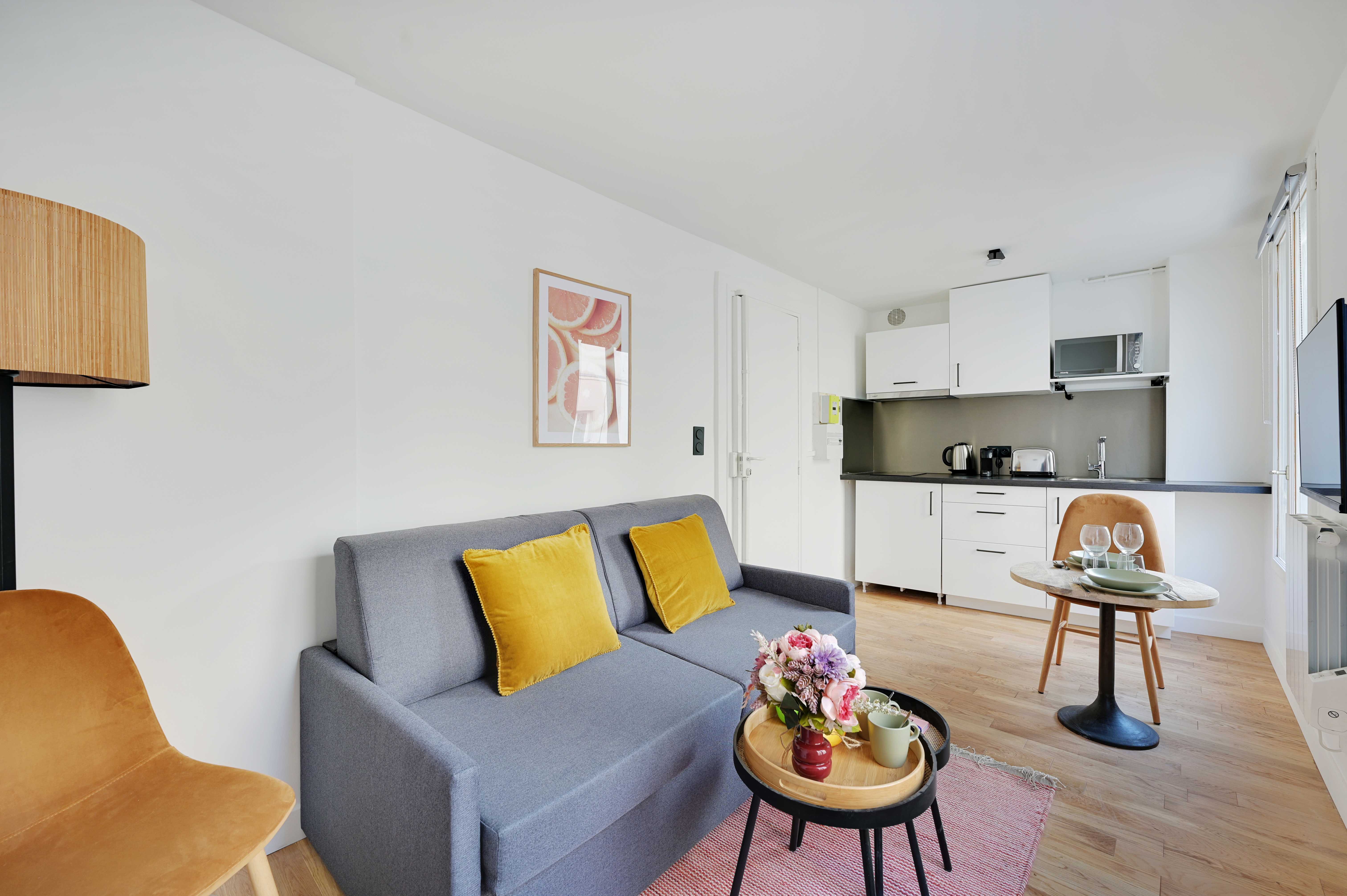 Magnificent apartment - 1BR/4P - Canal St-Martin — Paris, Île-de-France — vacation rental