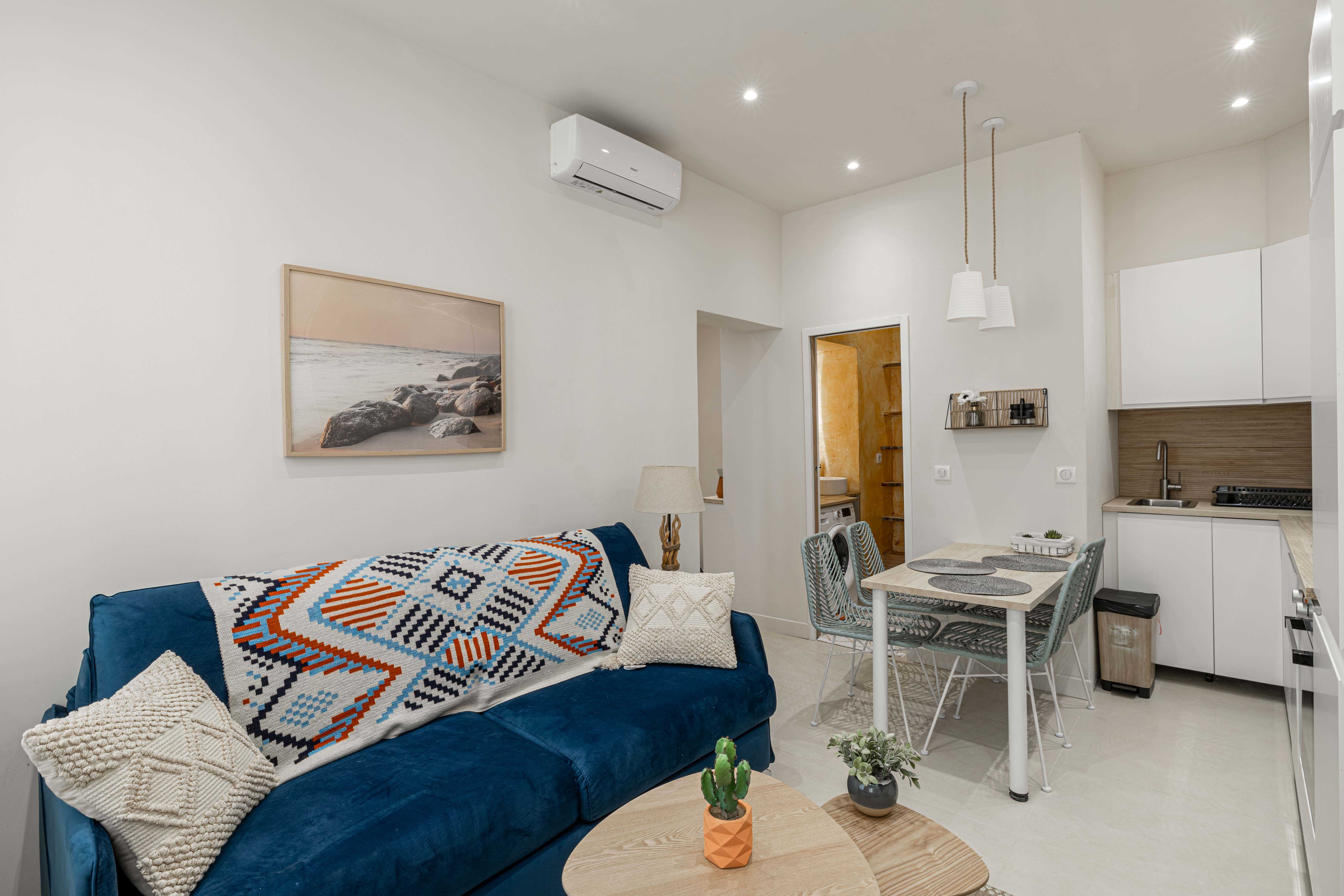 Cozy renovated apartment - 1BR/4p - Hyper Center — Antibes, Provence-Alpes-Côte d'Azur — vacation rental