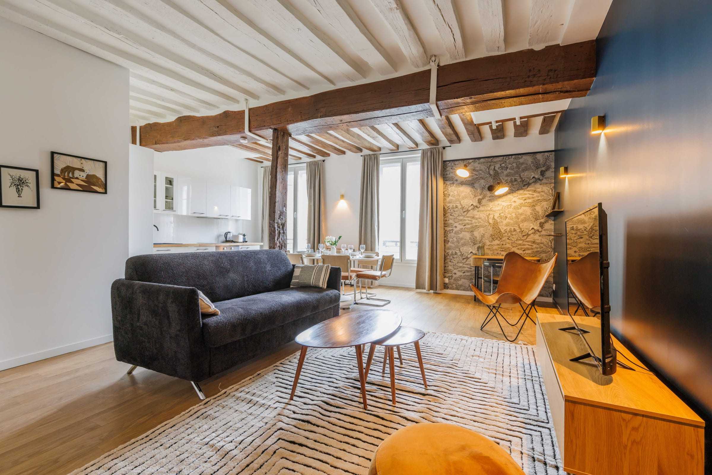 Chic Apartment - 2BR/6P - Saint Germain des Près — Paris, Île-de-France — vacation rental