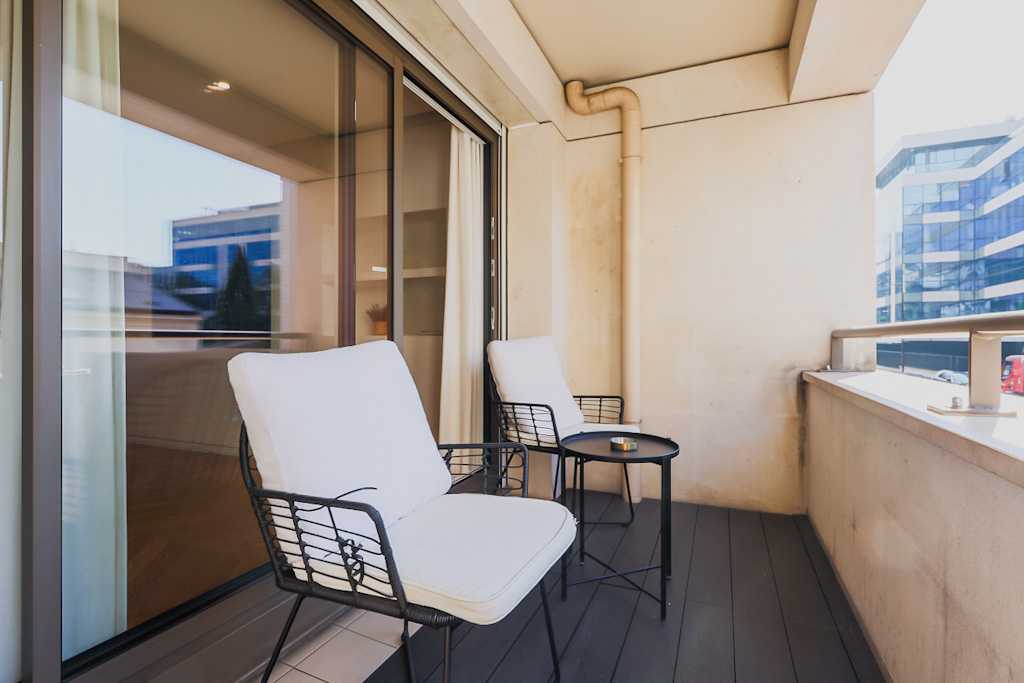 Modern, spacious apartment just outside Paris — Levallois-Perret, Île-de-France — vacation rental