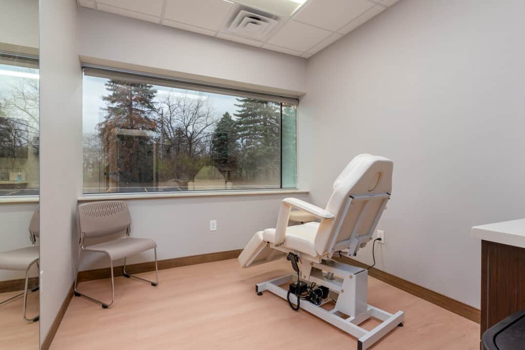 Non Surgical Treatment Room