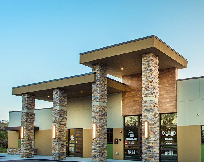 Private & Luxurious Banner