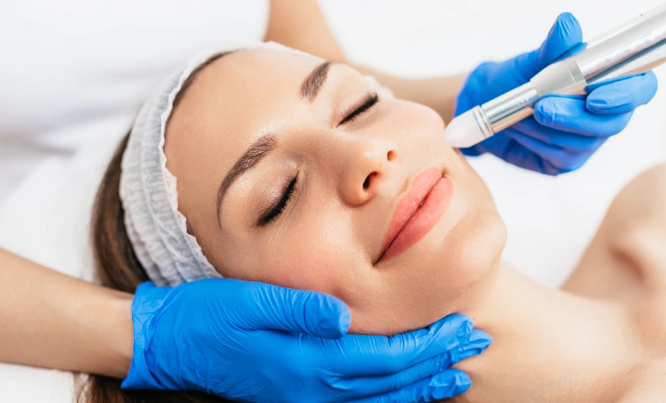 Microneedli﻿ng Service Banner