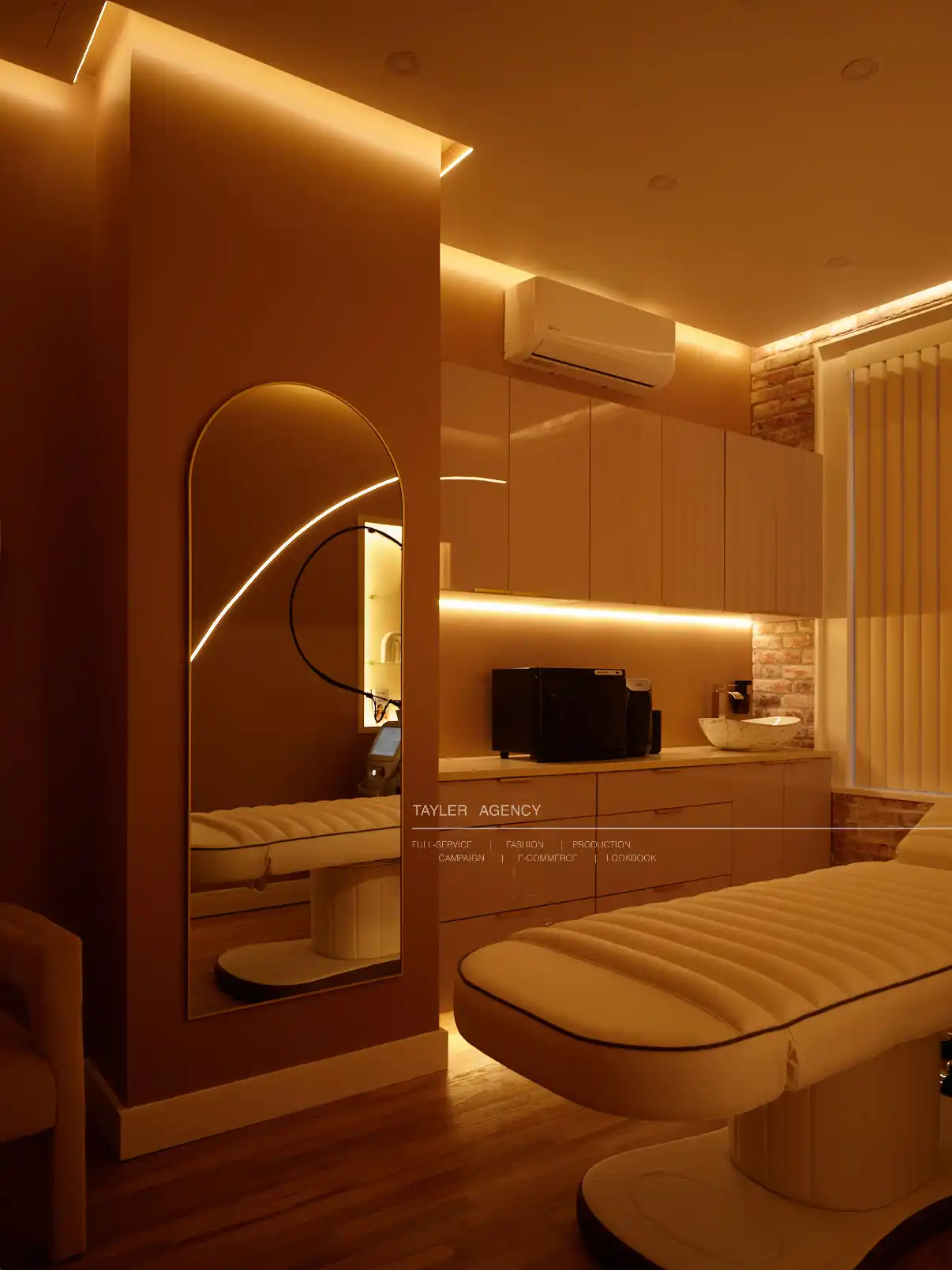 Hyperbaric oxygen therapy chamber in a warm-lit wellness room at La Reservé Aesthetics