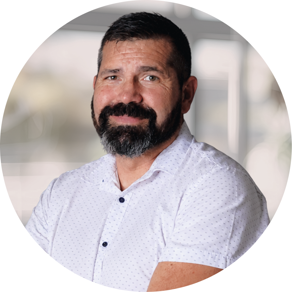 LJ Lyons, Myndful Wellness provider, headshot portrait