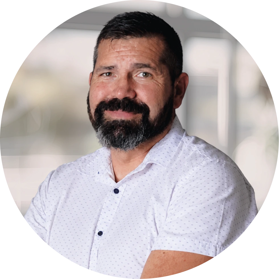 LJ Lyons, Myndful Wellness provider, headshot portrait