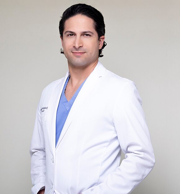 Why Choose Dr. Sanchez-Navarro Banner