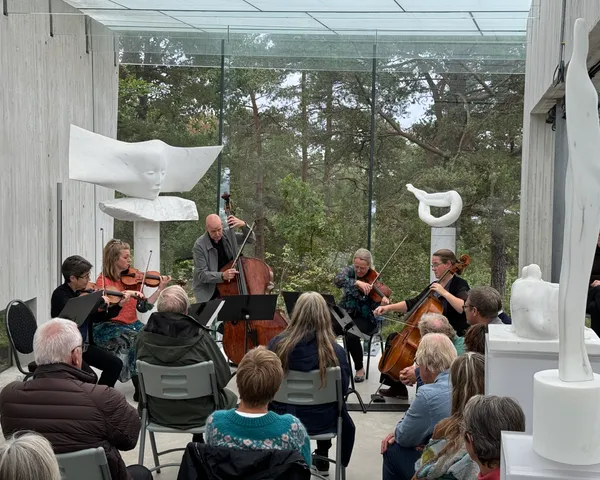 MIDTÅSEN KULTURFESTIVAL: SKULPTUR – Toner i Steen!