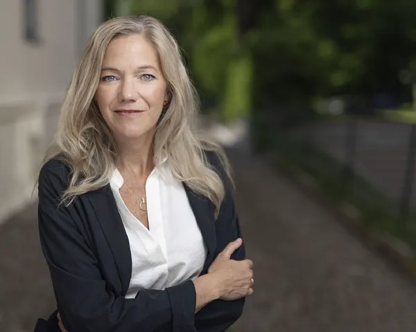 Skjerm barna med Maja Lunde