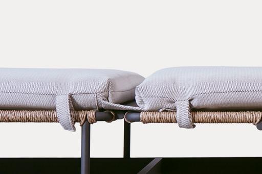 Alpha Lounger