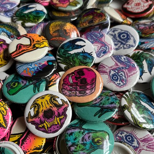 Set of 7 buttons