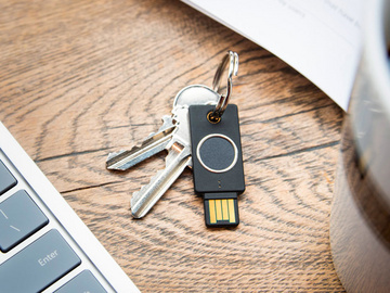 Security key Yubico YubiKey Bio, FIDO Edition, USB-A