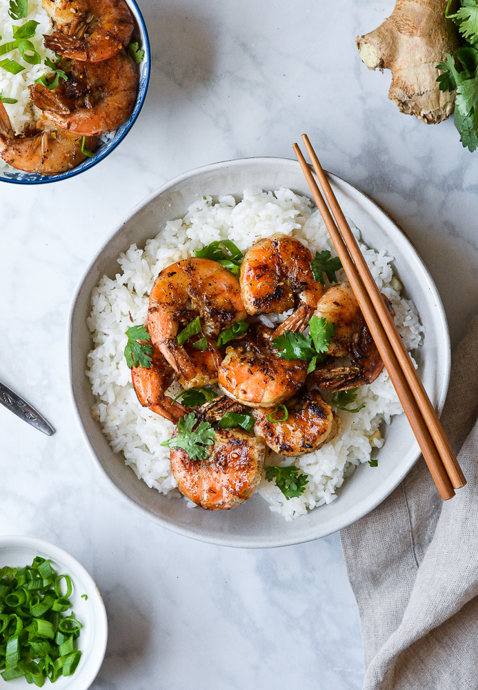 Aroma Rice Cooker Lemon Garlic Shrimp Rice Bowl: Flavorful & Quick Meal