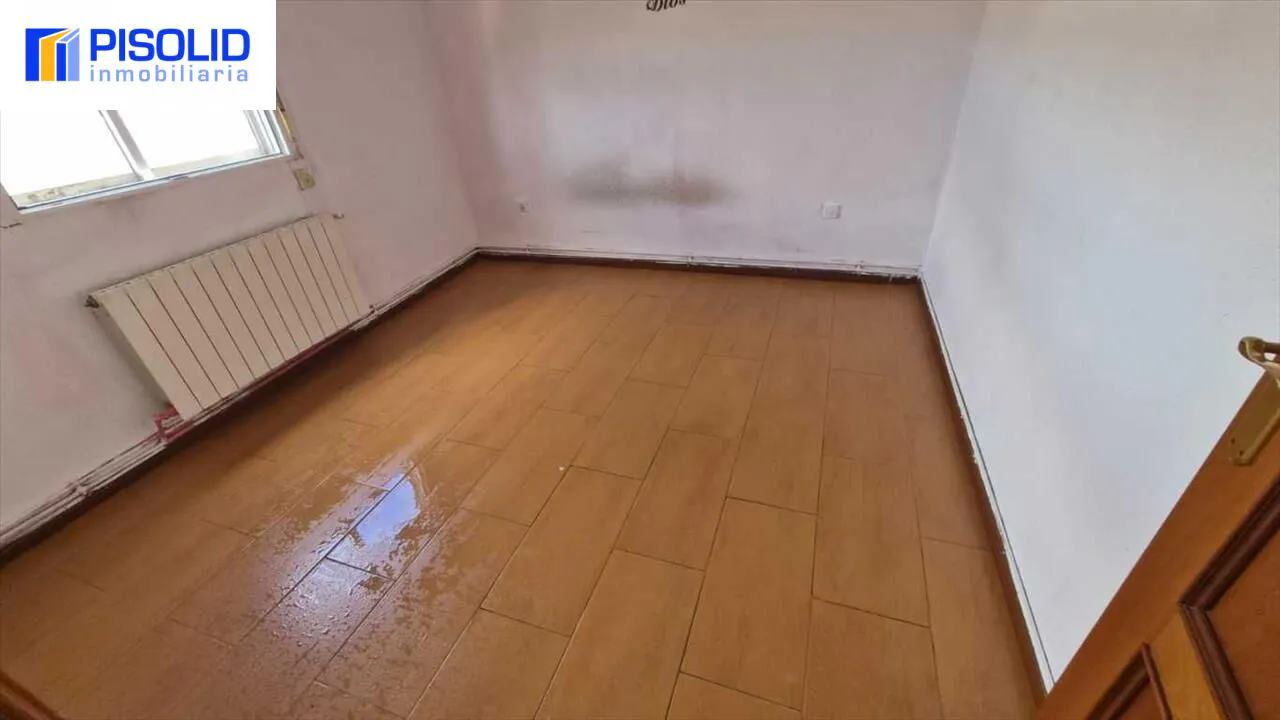 ¡Oportunidad! Piso de Tres Dormitorios en Medina del Campo - Inmobiliaria en Valladolid - Imagen 1