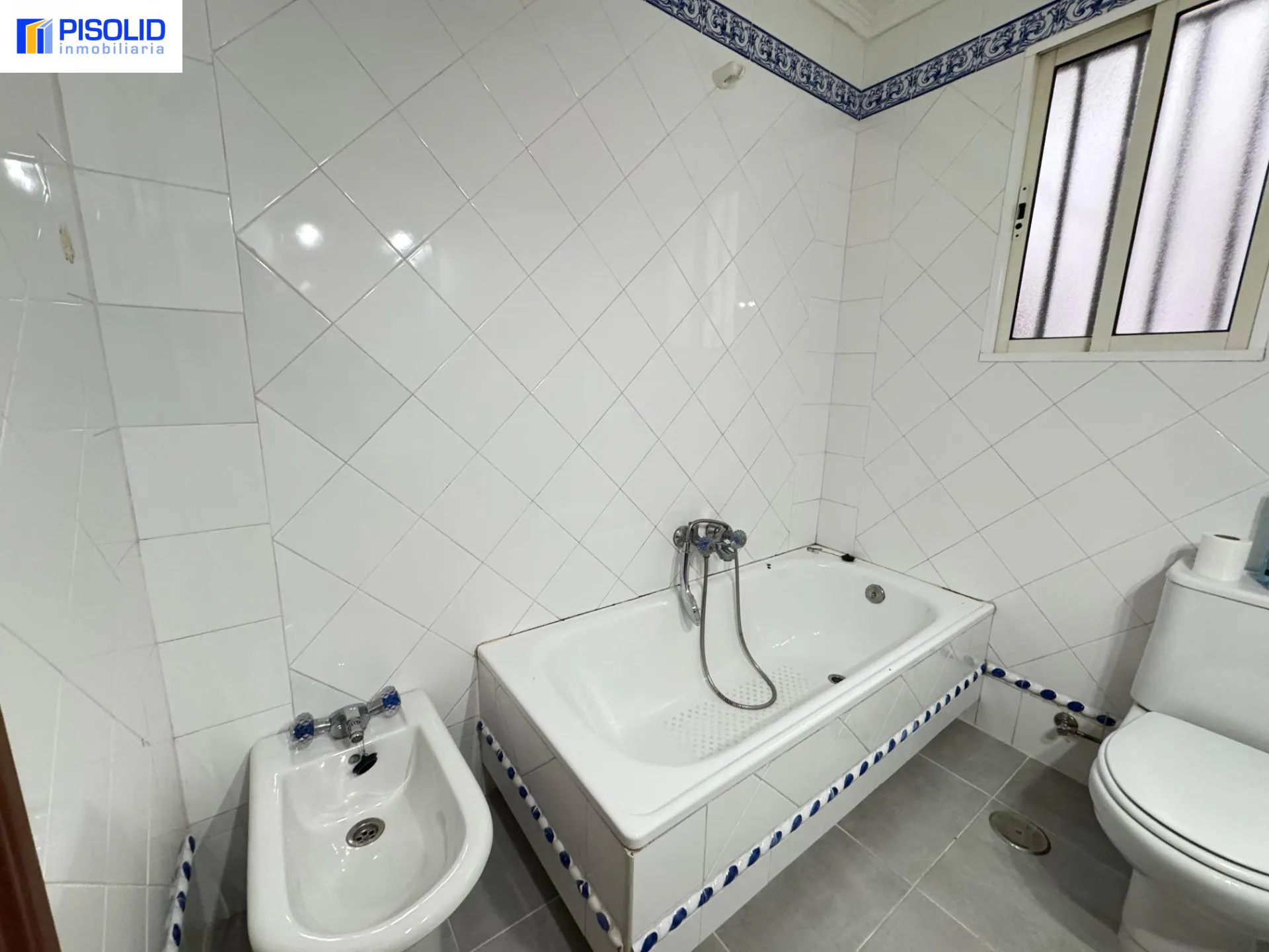 PISO EN ALQUILER EN LA CALLE IMPERIAL - Inmobiliaria en Valladolid - Miniatura 10