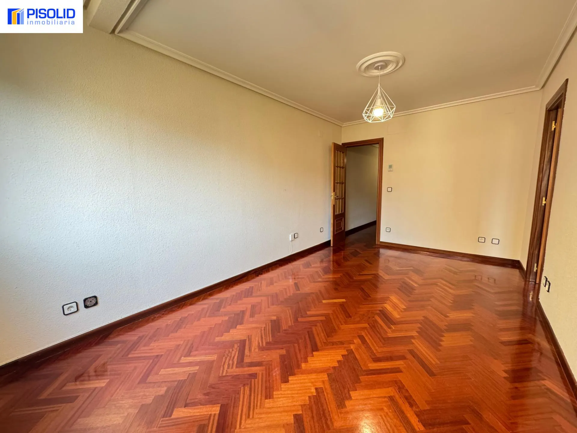 PISO EN ALQUILER EN LA CALLE IMPERIAL - Inmobiliaria en Valladolid - Miniatura 5