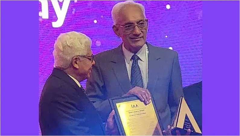 Srinivasan Swamy presented with IAA Golden Compass Award