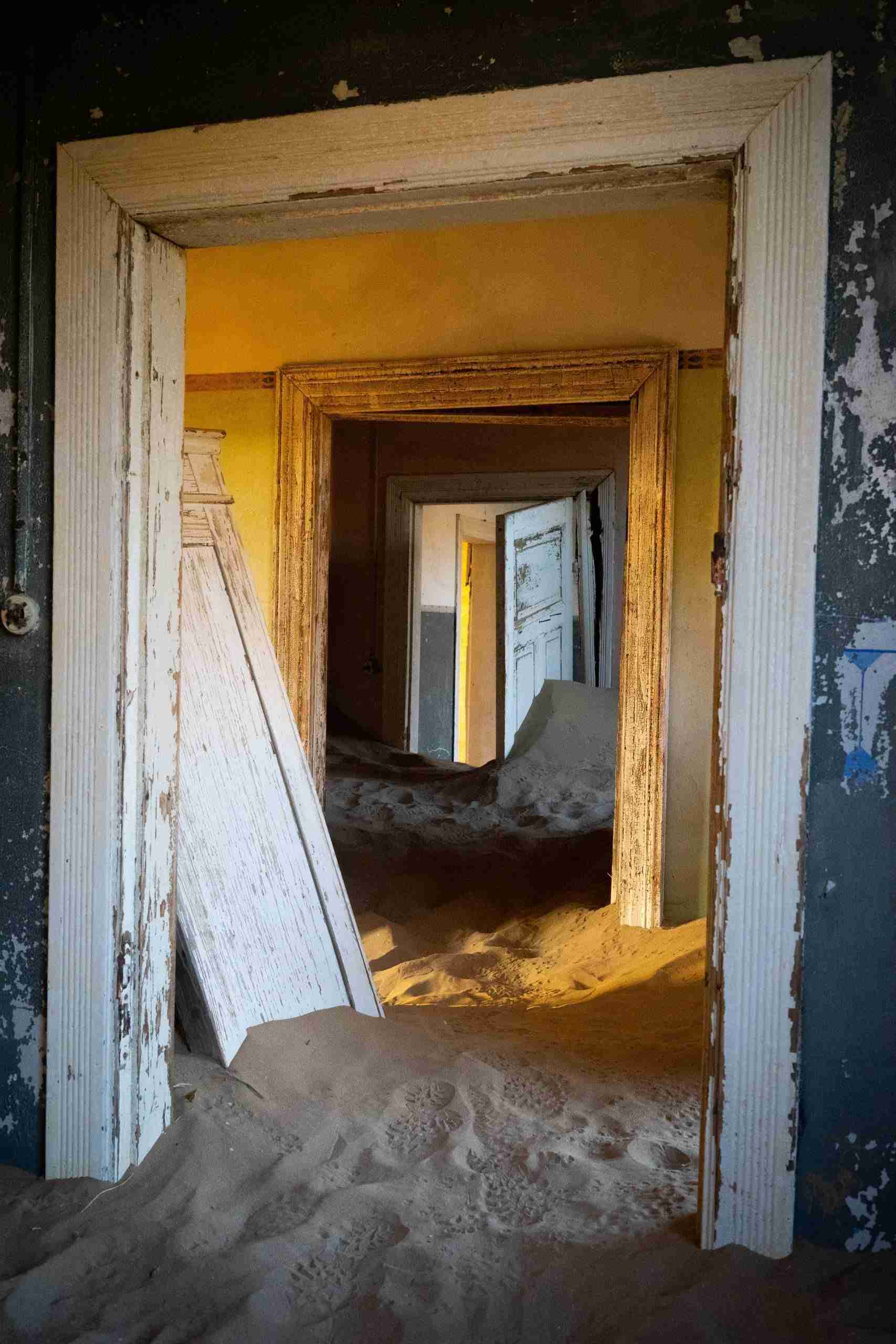 Kolmanskop Abandoned House Interior-Photo by Philipp Klausner