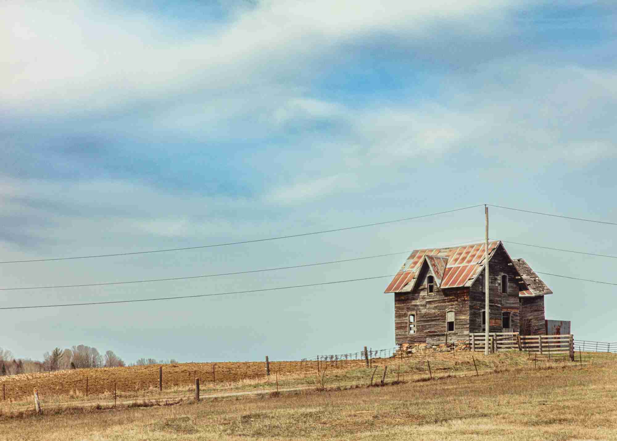 Abandoned Farmhouse-Photo by Shawn M. Kent