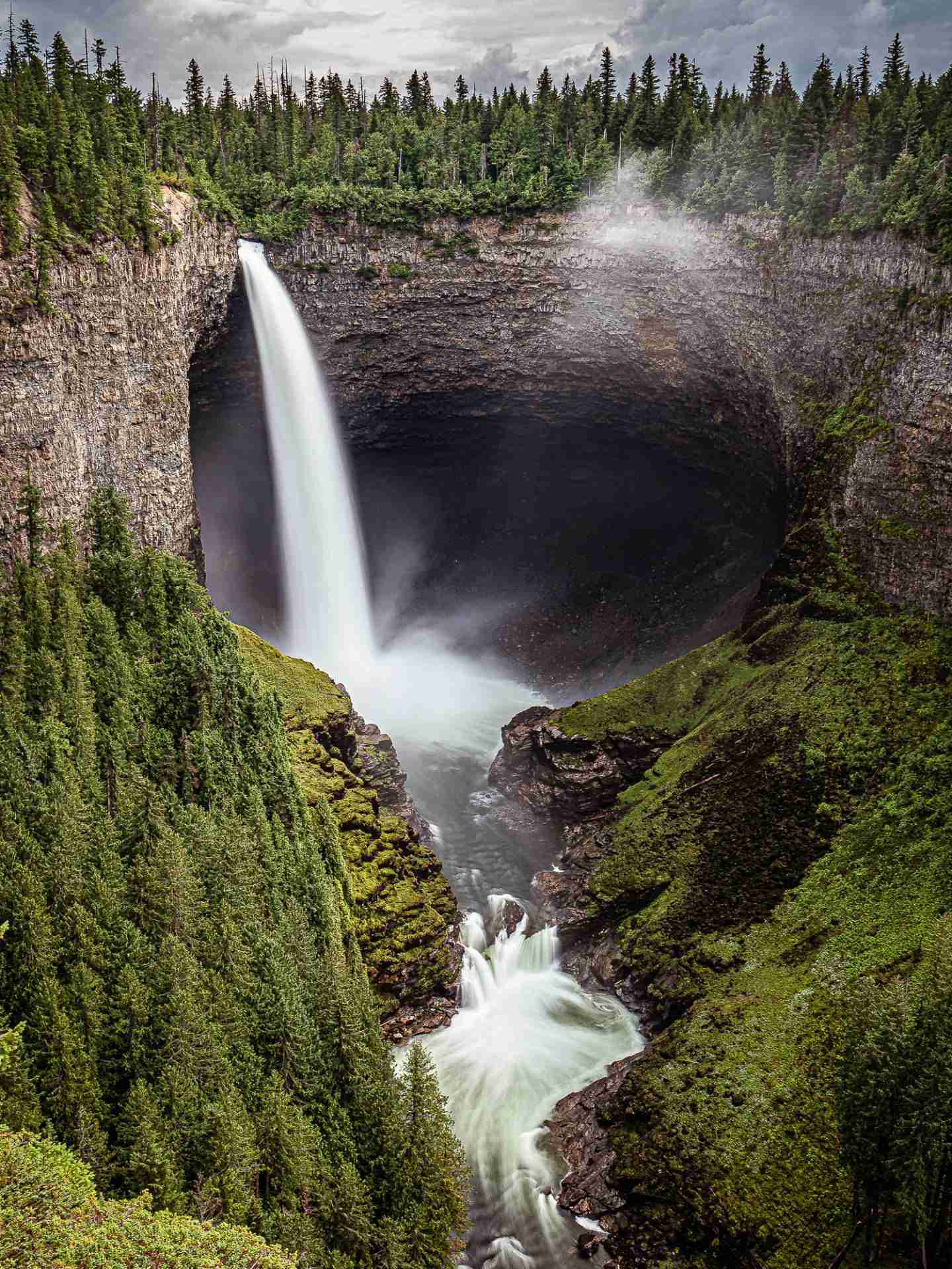 Helmcken Falls-Photo by Giuseppe Milo