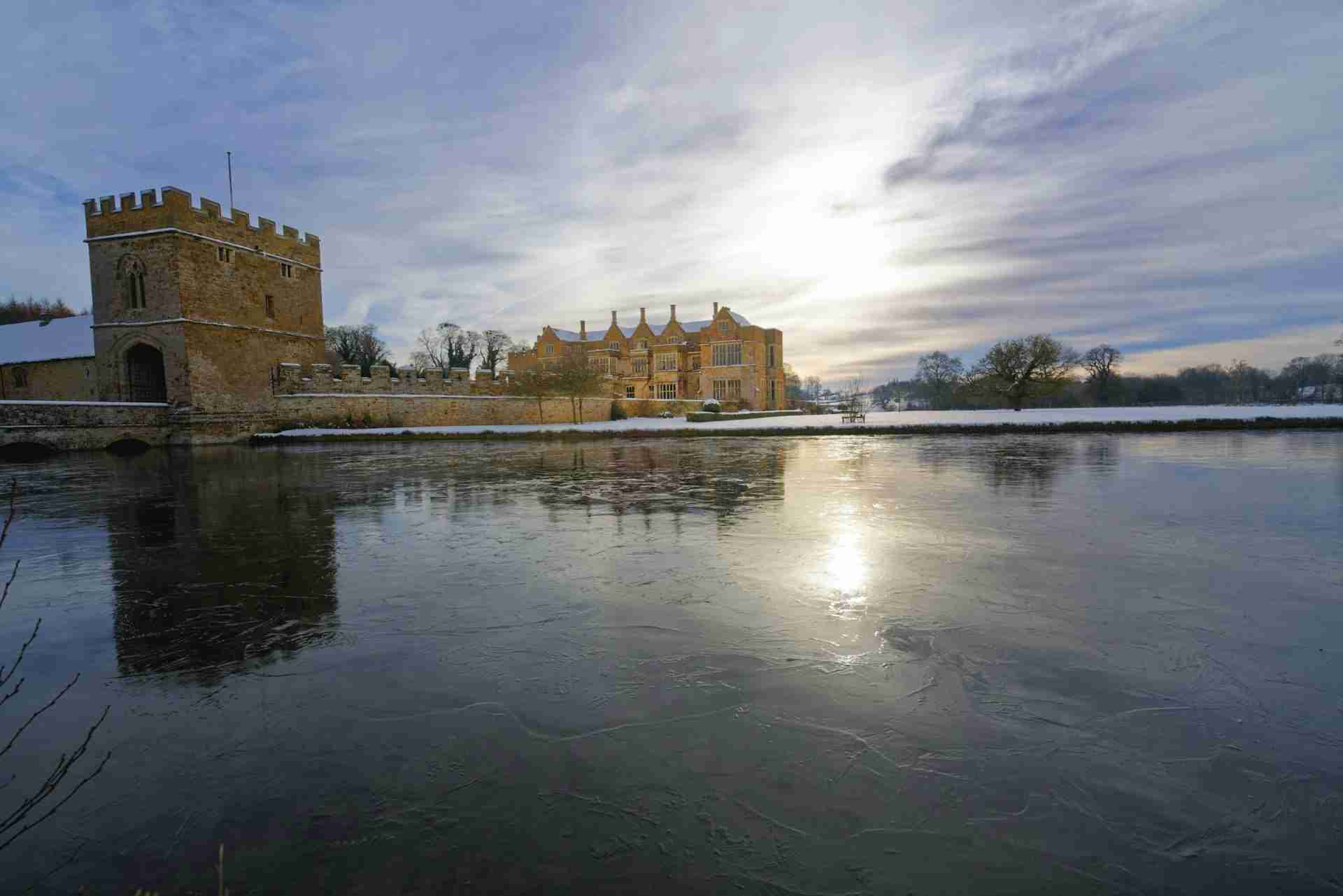 Broughton Castle by Colin Watts