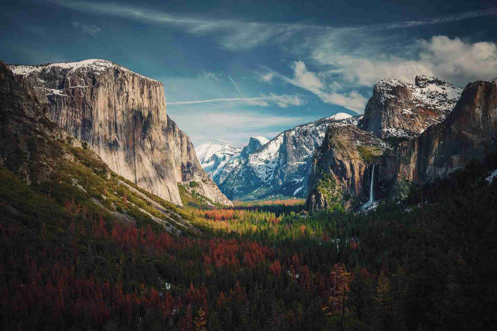 Tunnel View by Aniket Deole