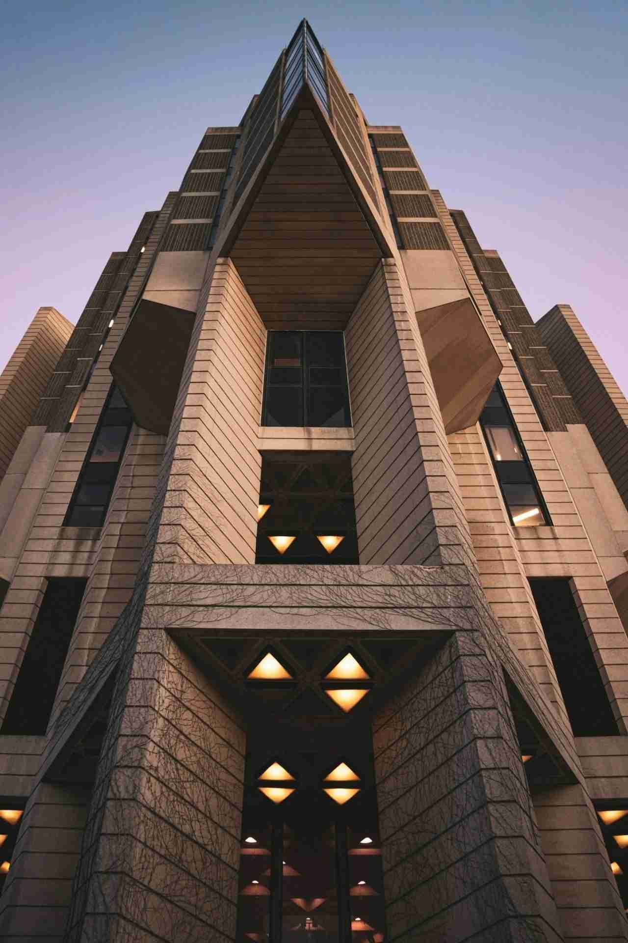 John P. Robarts Research Library by Lianhao Qu