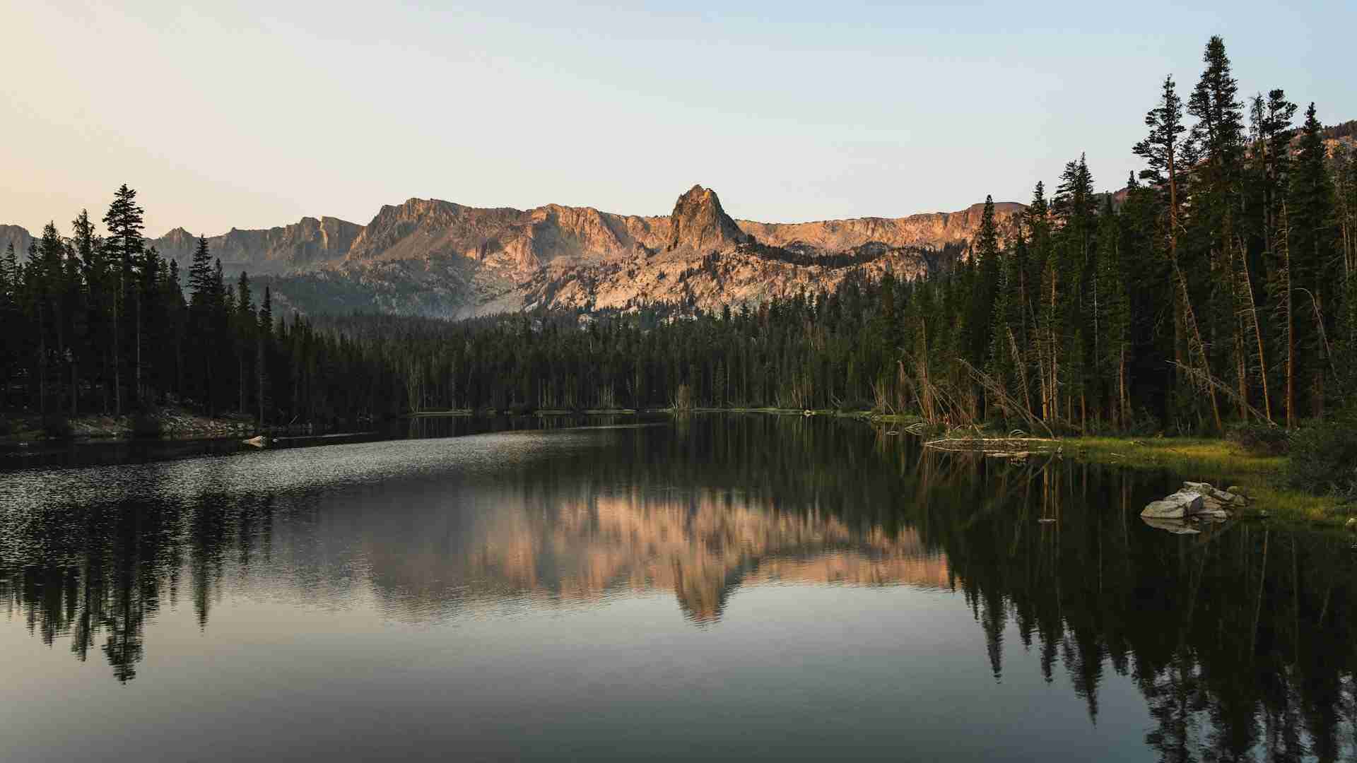 Lake Mamie by john ko