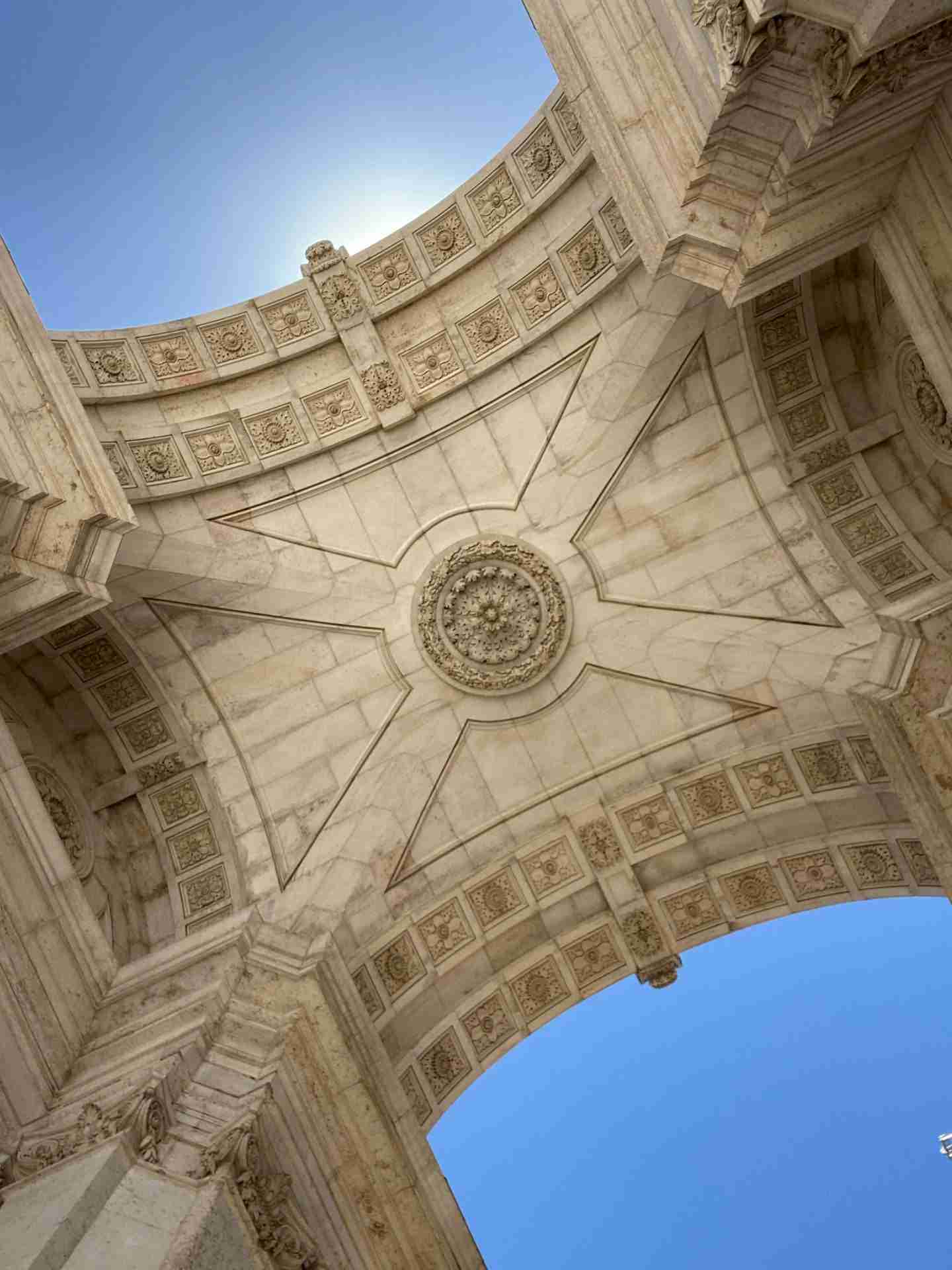 Arco da rua Augusta by Jude Wilson