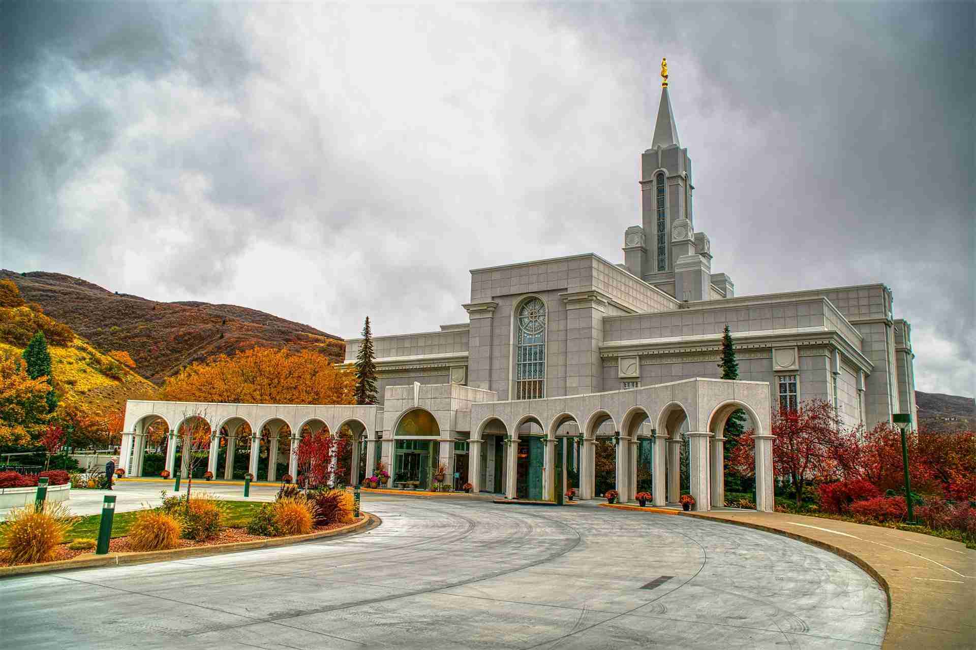 Bountiful Utah Temple by Michael Hart