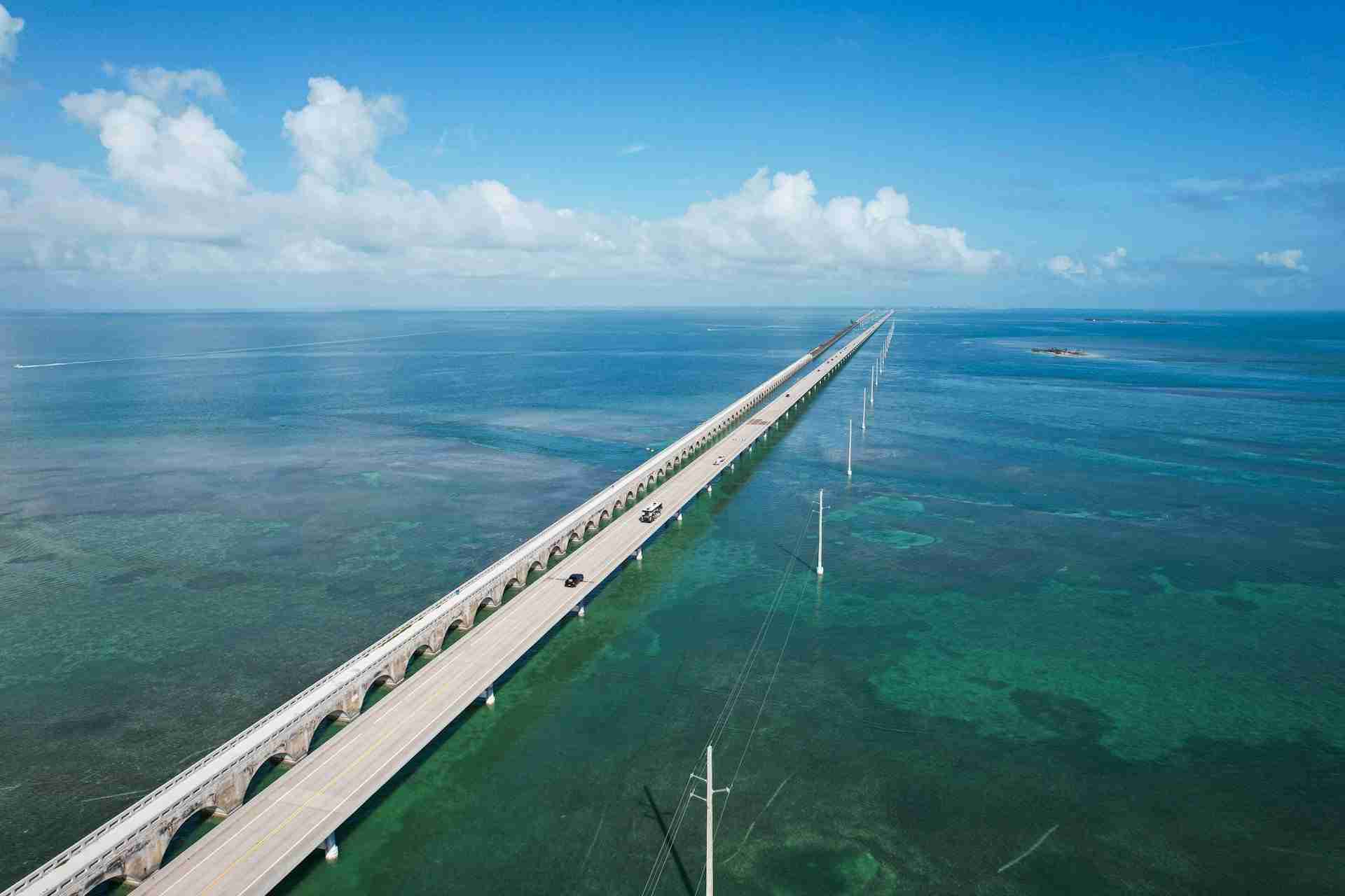 Seven Mile Bridge by Zoshua Colah