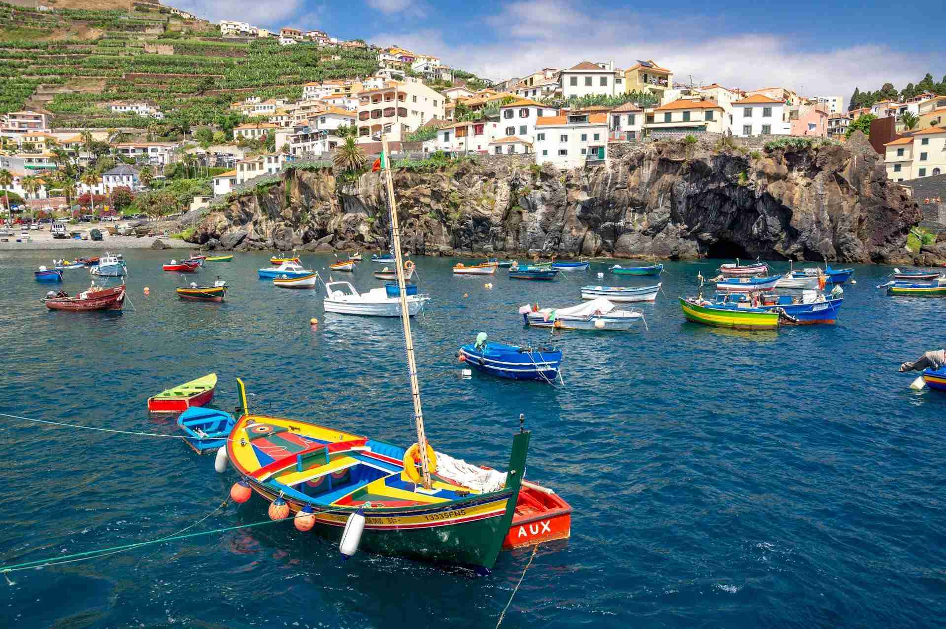 Câmara de Lobos Porto by Piotr Musioł
