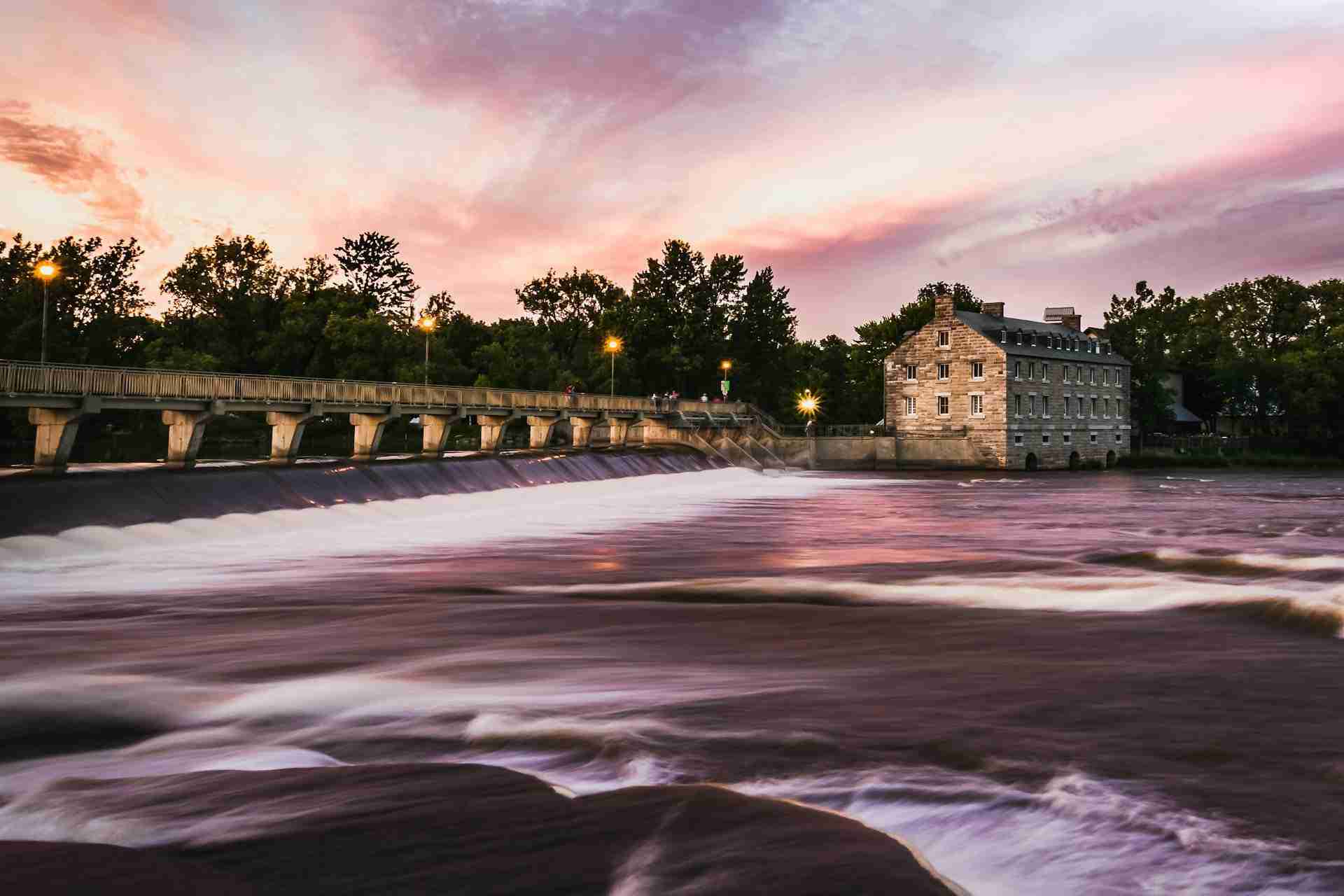 Île-des-Moulins by Marc-Olivier Jodoin