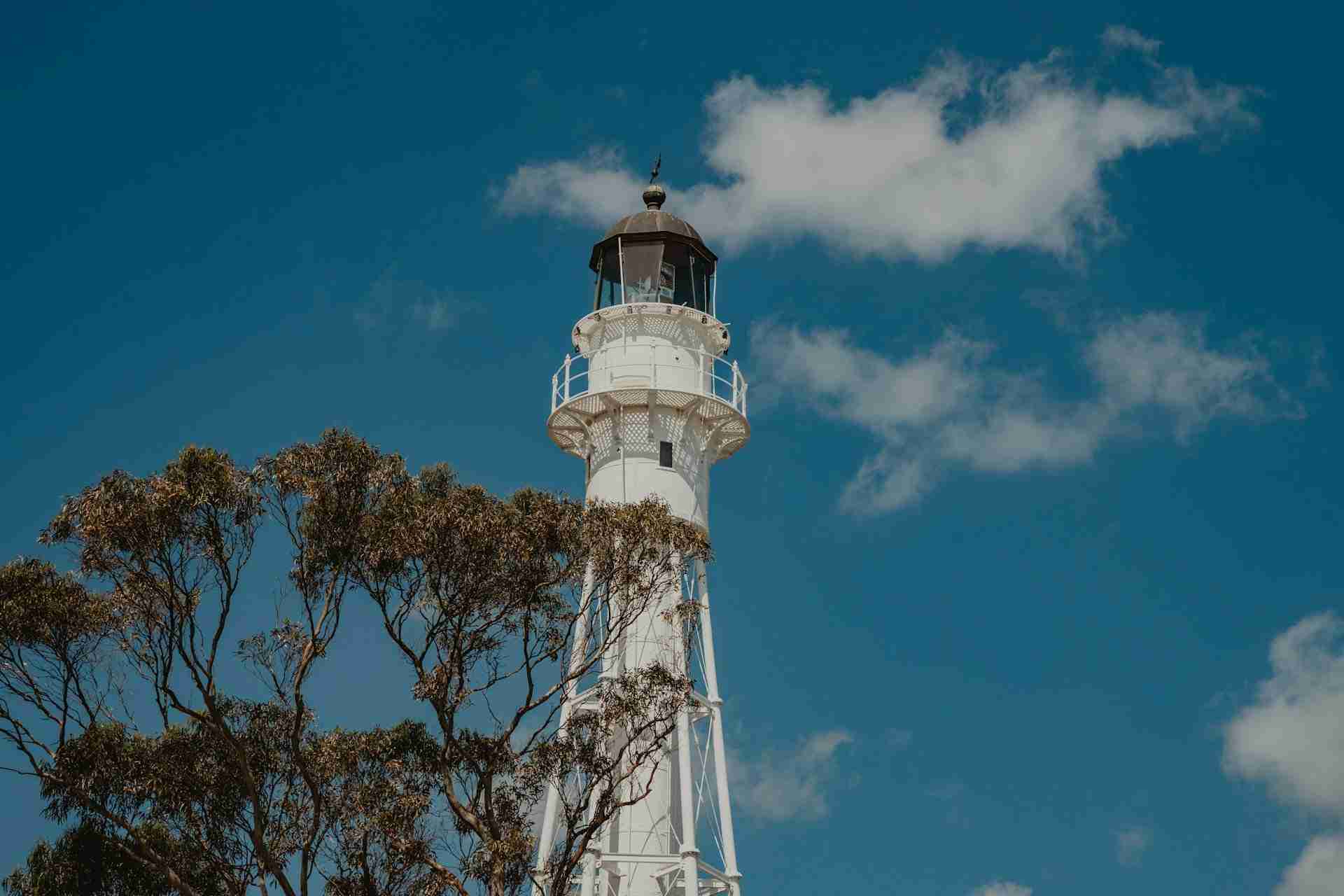 McCrae Lighthouse by Sarah Damen