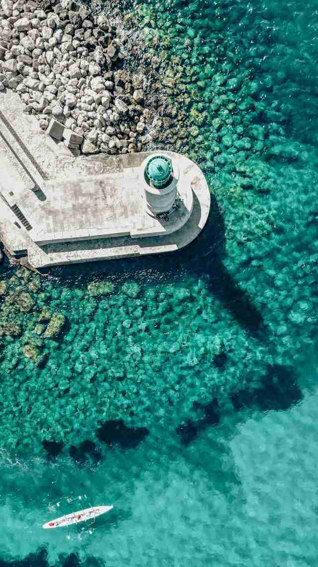 Phare de Cassis by Valentino Casavecchia
