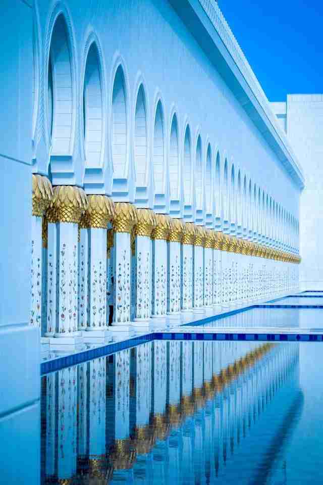 Sheikh Zayed Grand Mosque by Nick Fewings