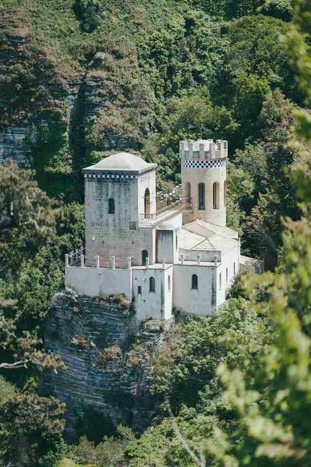 Torretta Pepoli by Jakub Flis
