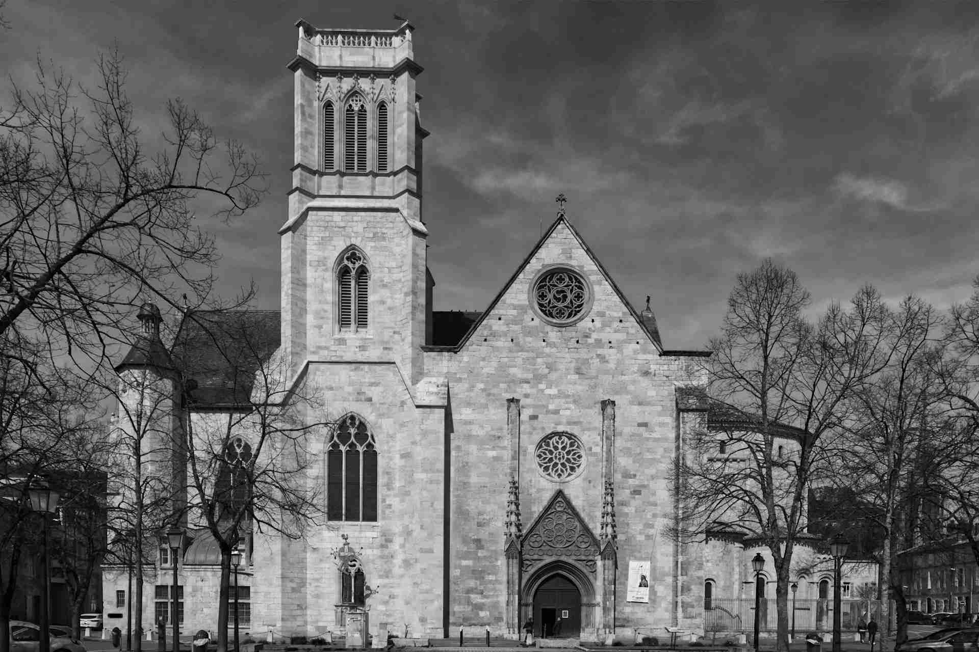 Cathédrale Saint-Caprais d’Agen by Pascal Bernardon