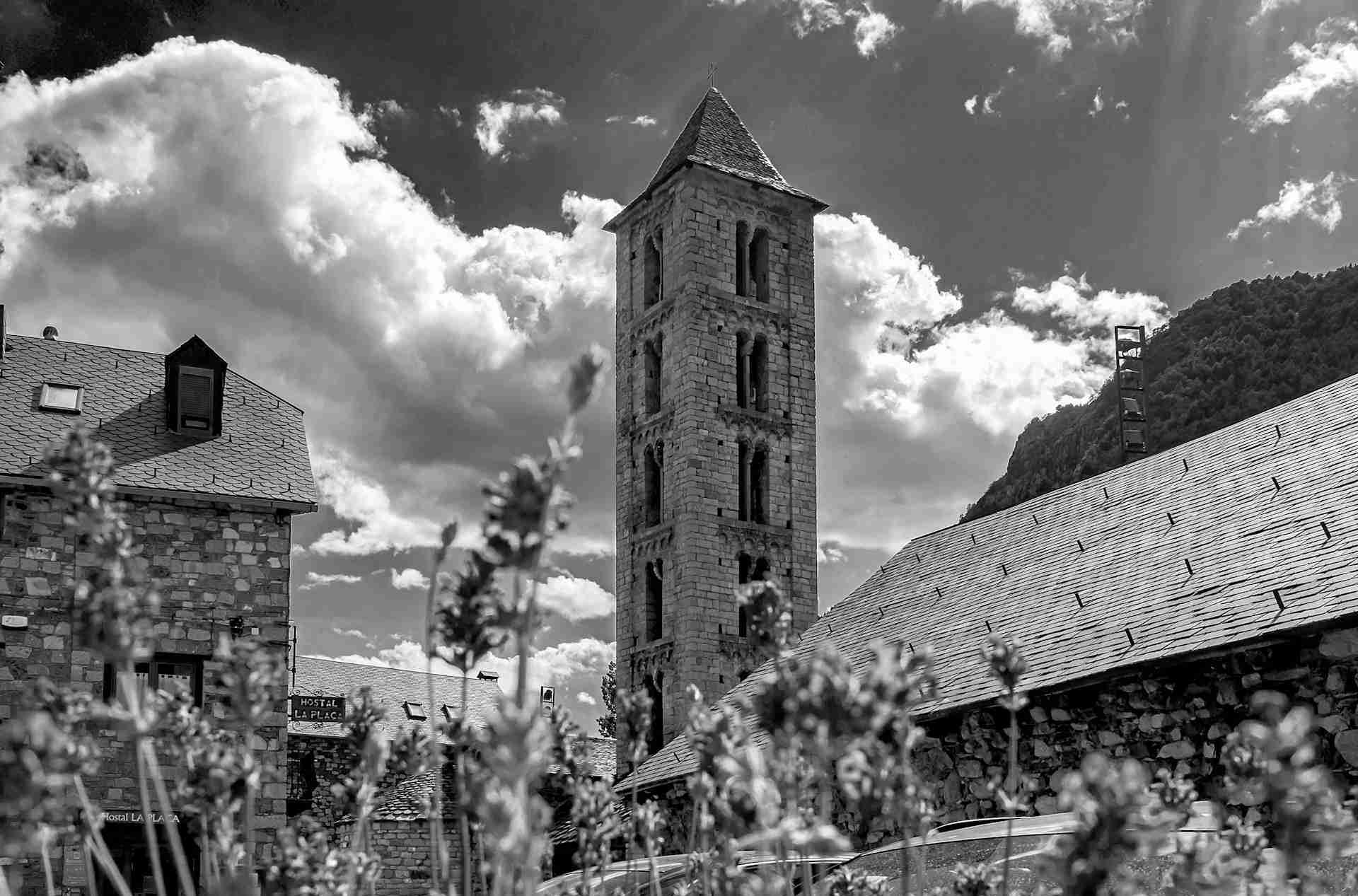 Iglesia de Sant Climent de Taüll by Manuel Torres Garcia