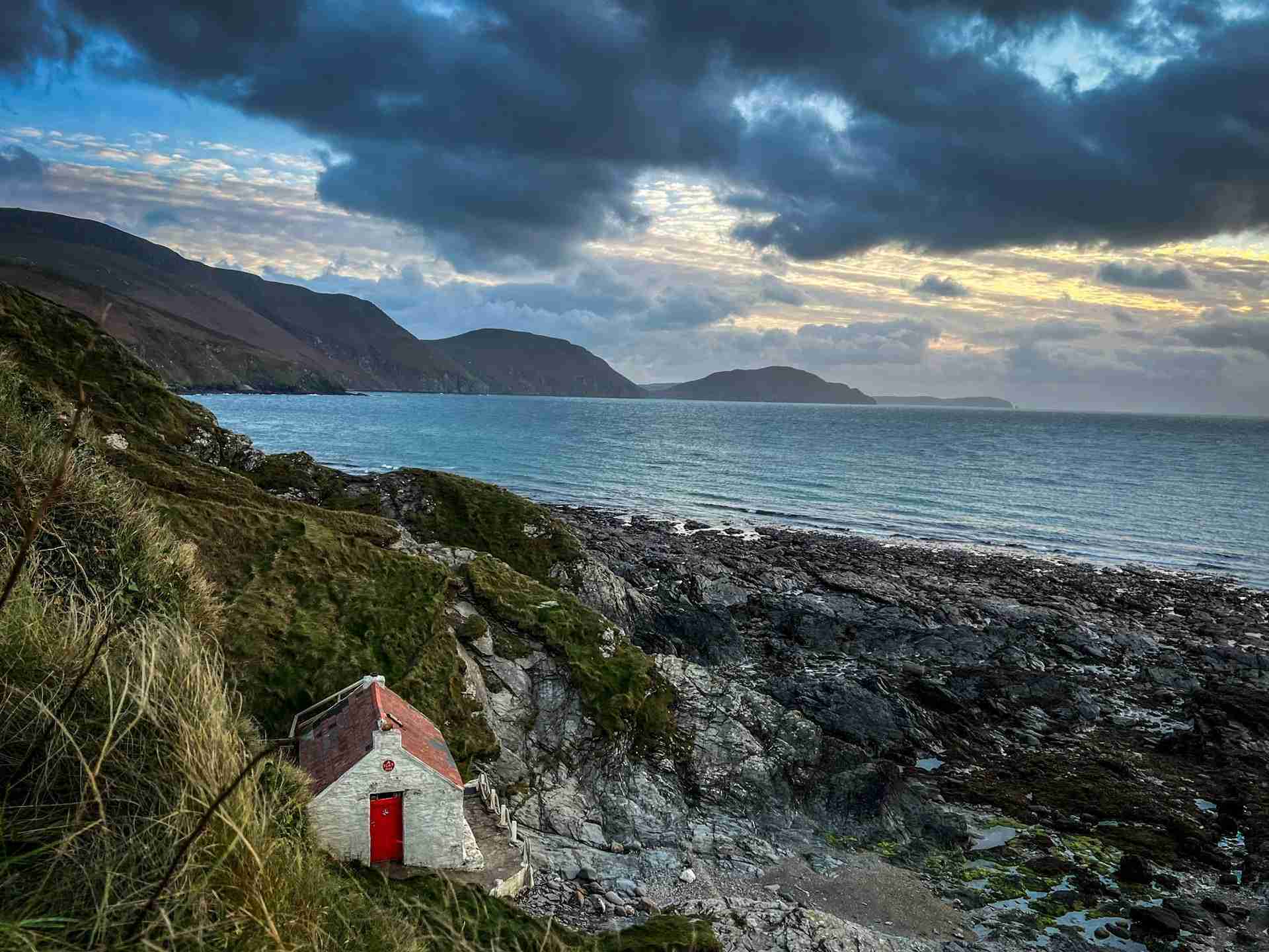 Niarbyl Beach, Isle of Man by James Qualtrough 🇮🇲