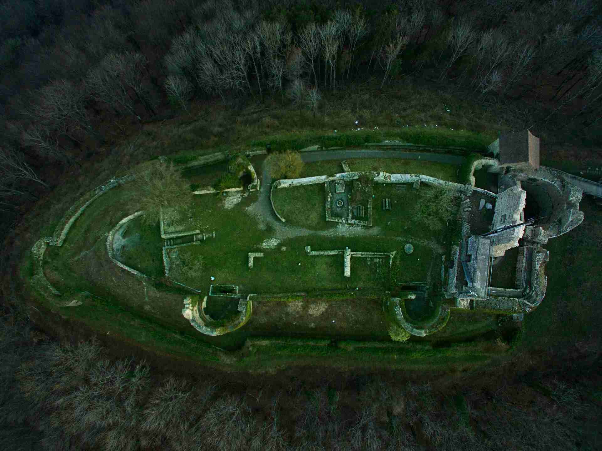 Ruine Küssaburg by Simon Schafstall