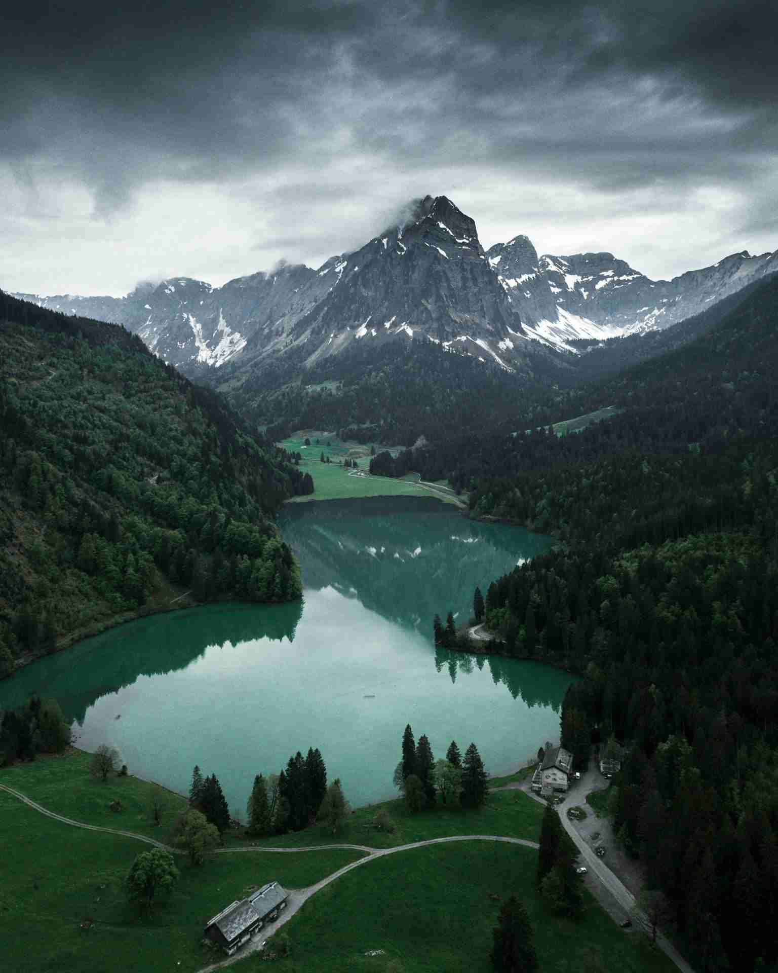 Obersee in Näfels by Pascal Brändle