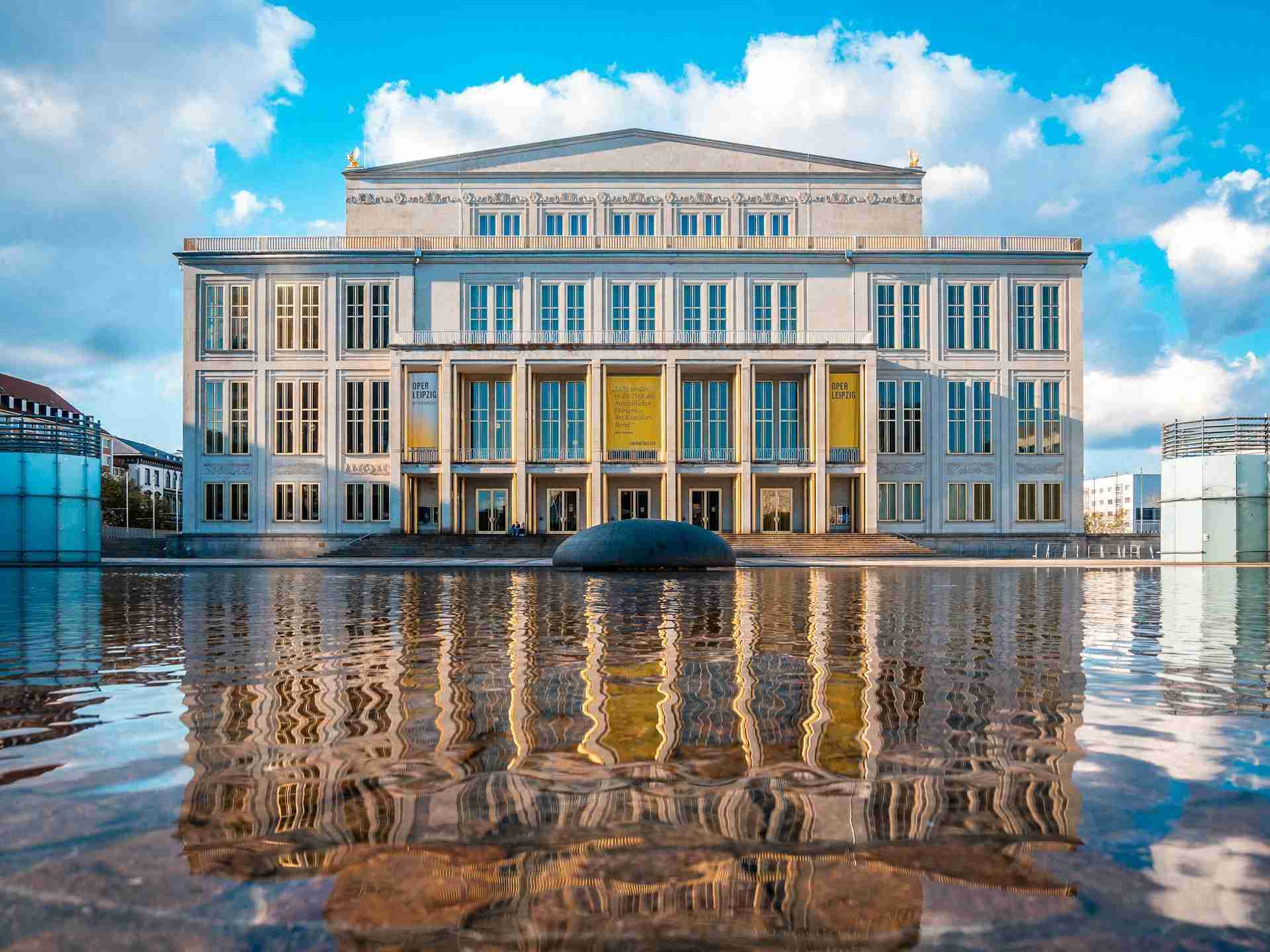 Oper Leipzig by Leipzig Tours