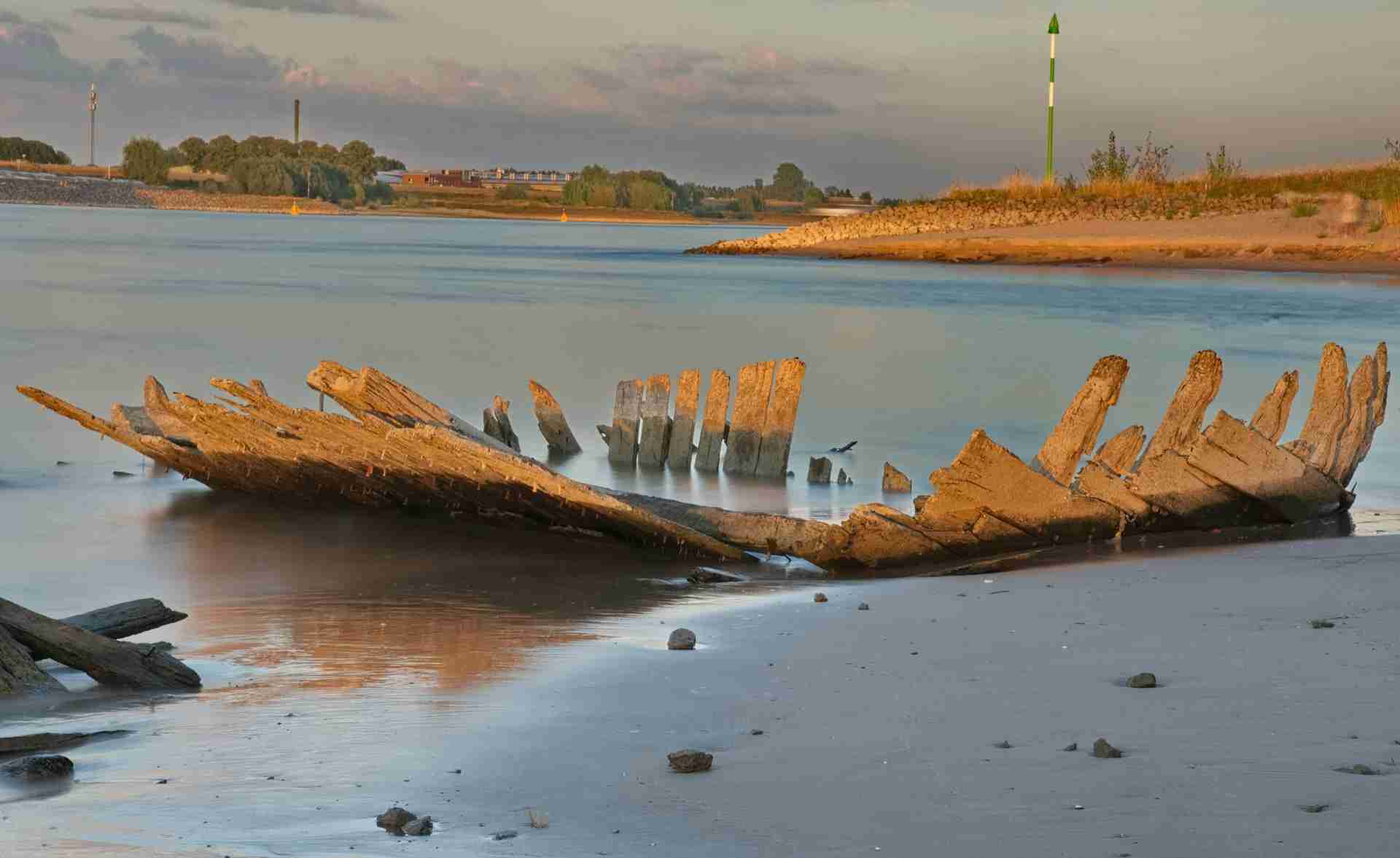 Schiffswrack De Hoop by Der NiederRainer
