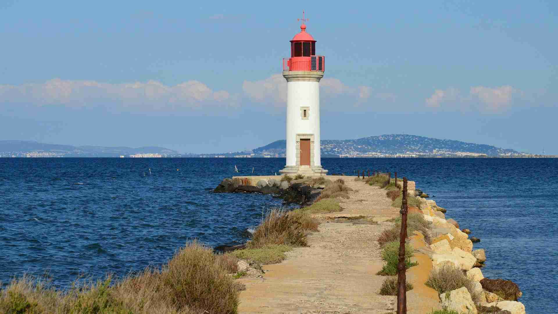 Les Onglous Lighthouse by Slim MARS