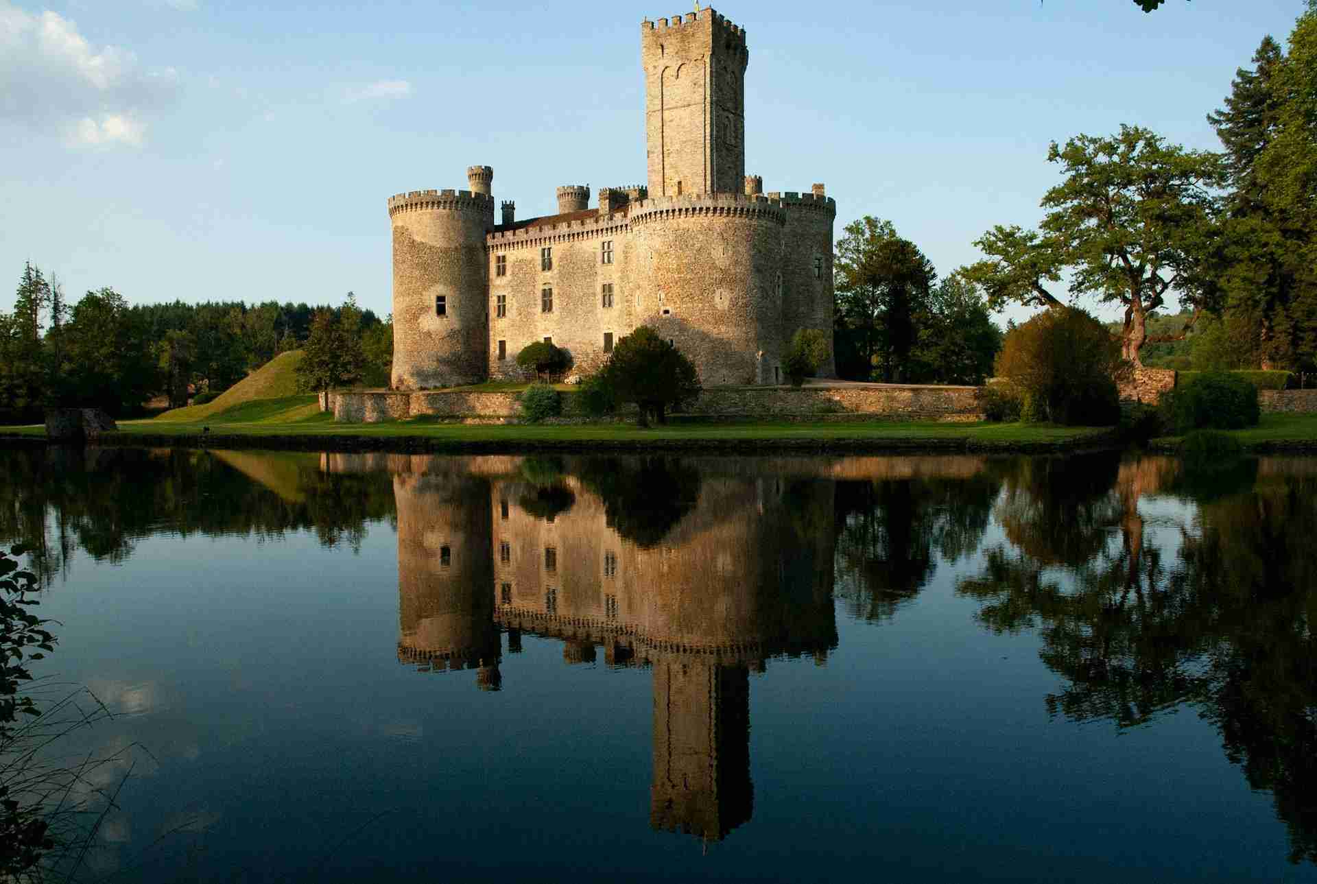 Château Fort de Montbrun by Ian Murphy