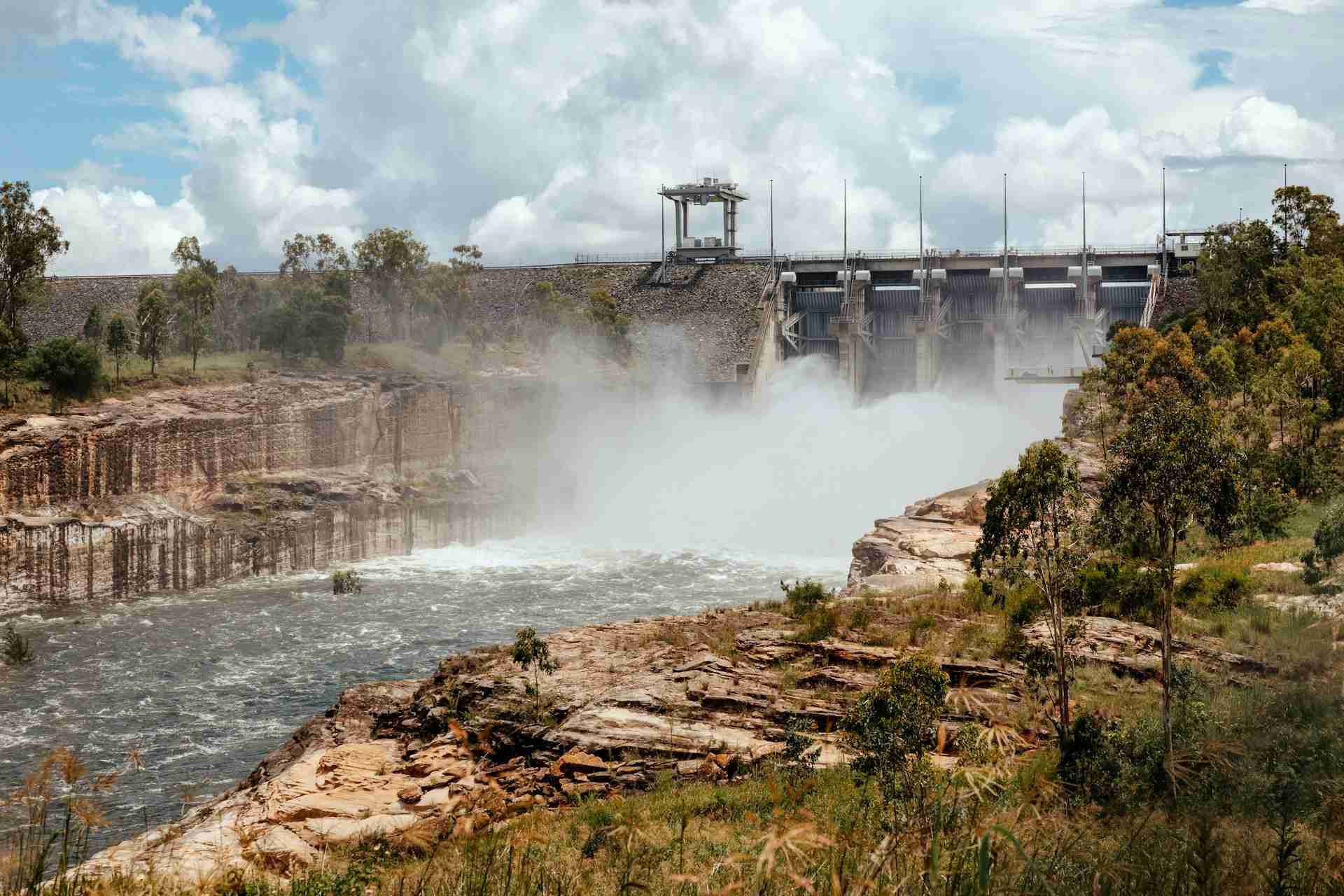 Wivenhoe Dam by Sandie Peters